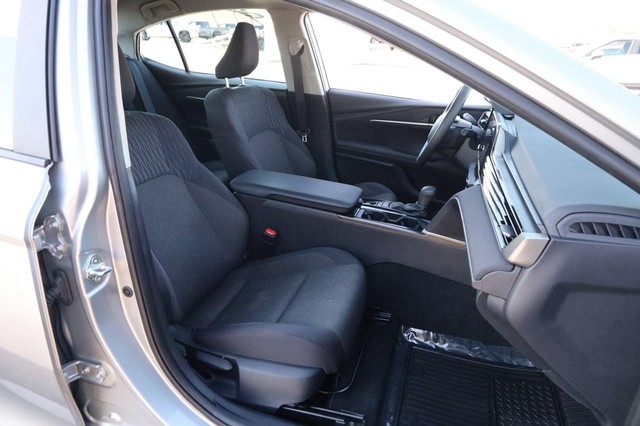 Toyota Camry Vehicle Image 26