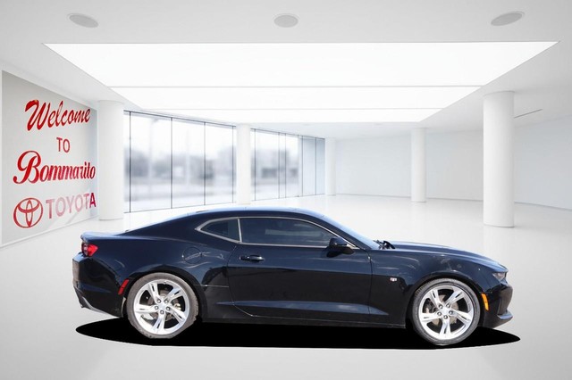 Chevrolet Camaro Vehicle Image 05