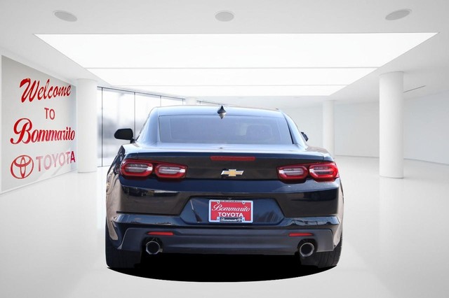 Chevrolet Camaro Vehicle Image 06