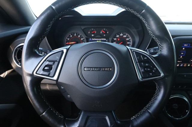 Chevrolet Camaro Vehicle Image 11