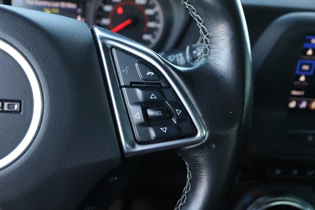 Chevrolet Camaro Vehicle Image 13