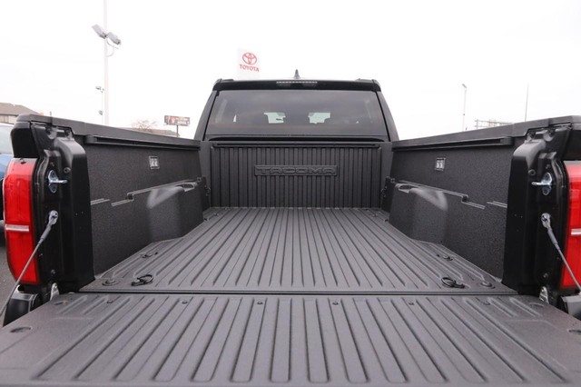 Toyota Tacoma Vehicle Image 07