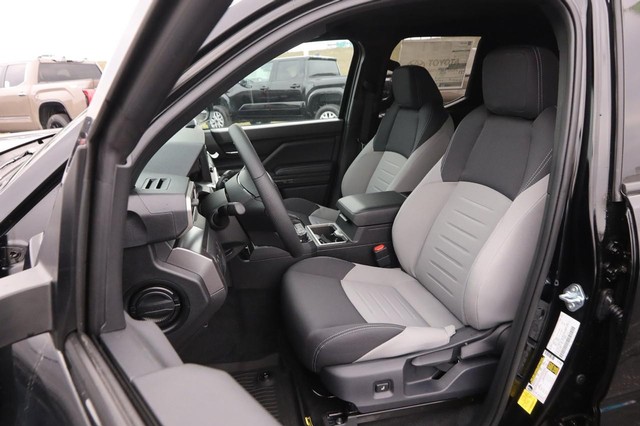 Toyota Tacoma Vehicle Image 08