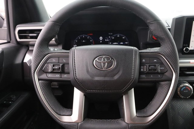 Toyota Tacoma Vehicle Image 10