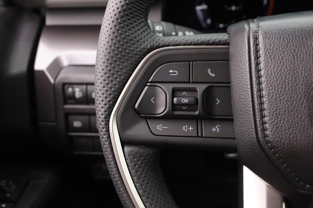 Toyota Tacoma Vehicle Image 11