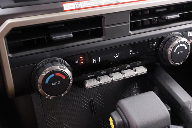 Toyota Tacoma Vehicle Image 17