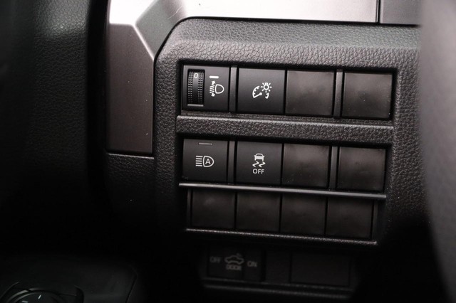 Toyota Tacoma Vehicle Image 19