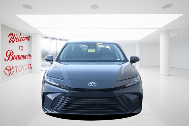 Toyota Camry Vehicle Image 04