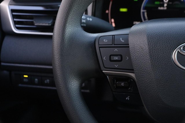 Toyota Camry Vehicle Image 11