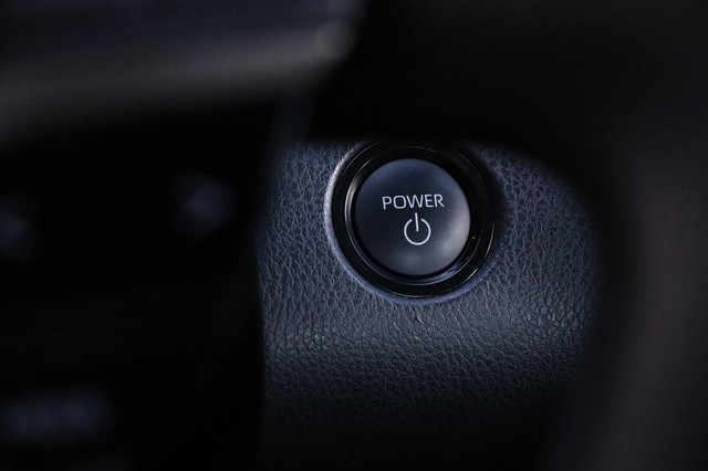 Toyota Camry Vehicle Image 14