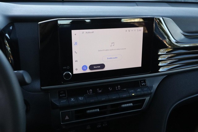 Toyota Camry Vehicle Image 15