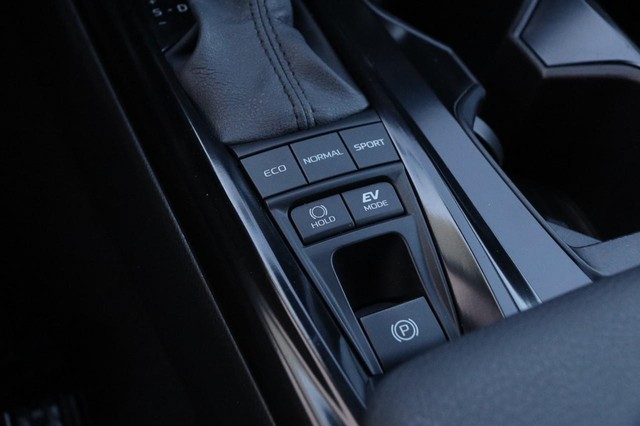 Toyota Camry Vehicle Image 18