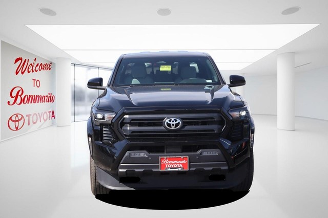 Toyota Tacoma 4WD Vehicle Image 04