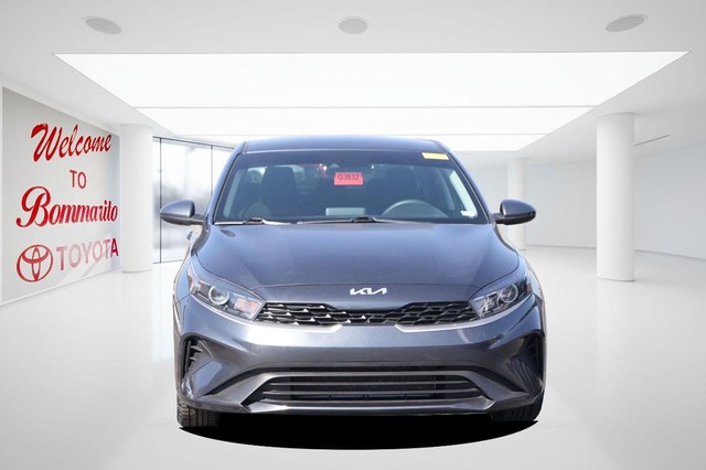 Kia Forte Vehicle Image 04
