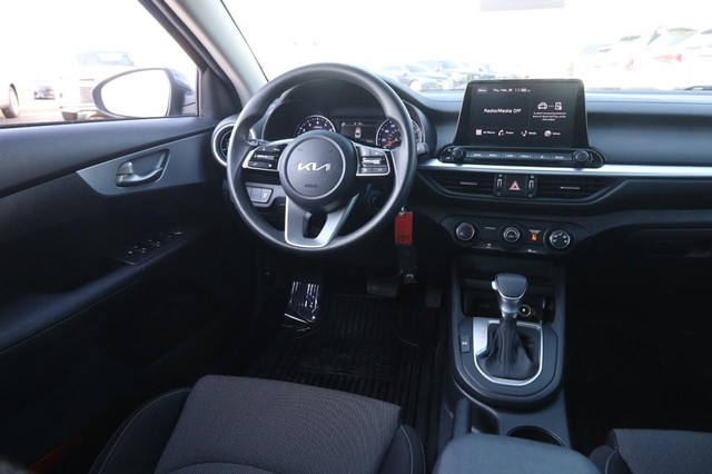 Kia Forte Vehicle Image 19