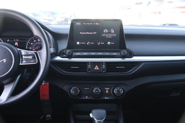 Kia Forte Vehicle Image 21