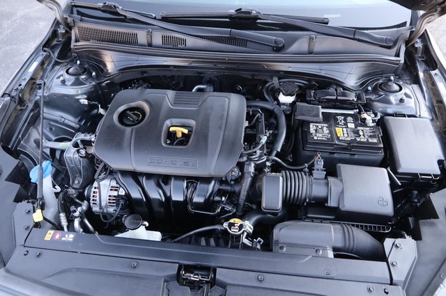 Kia Forte Vehicle Image 24