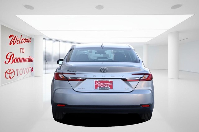 Toyota Camry Vehicle Image 06