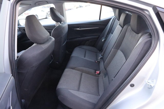 Toyota Camry Vehicle Image 09