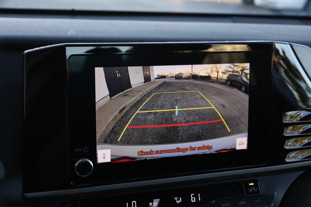 Toyota Camry Vehicle Image 16