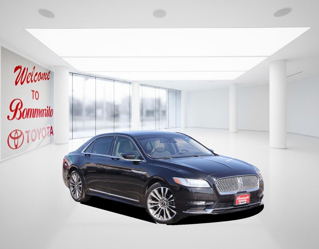 Lincoln Continental Vehicle Full-screen Gallery Image 2