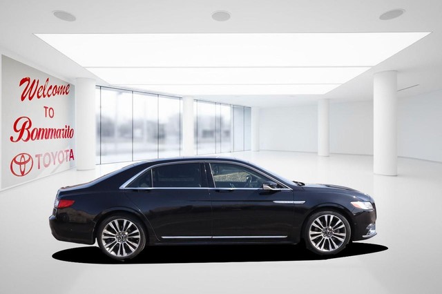 Lincoln Continental Vehicle Image 05