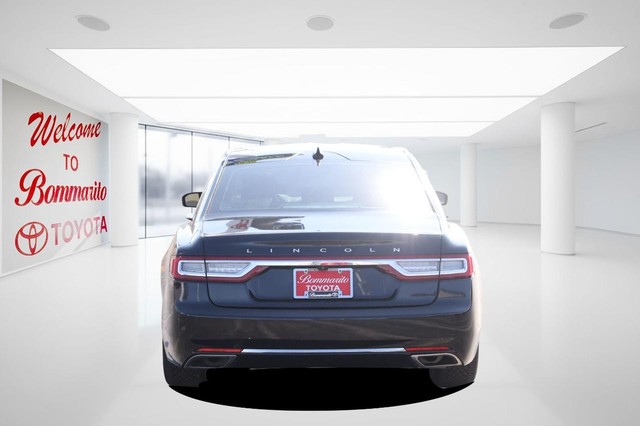 Lincoln Continental Vehicle Image 06