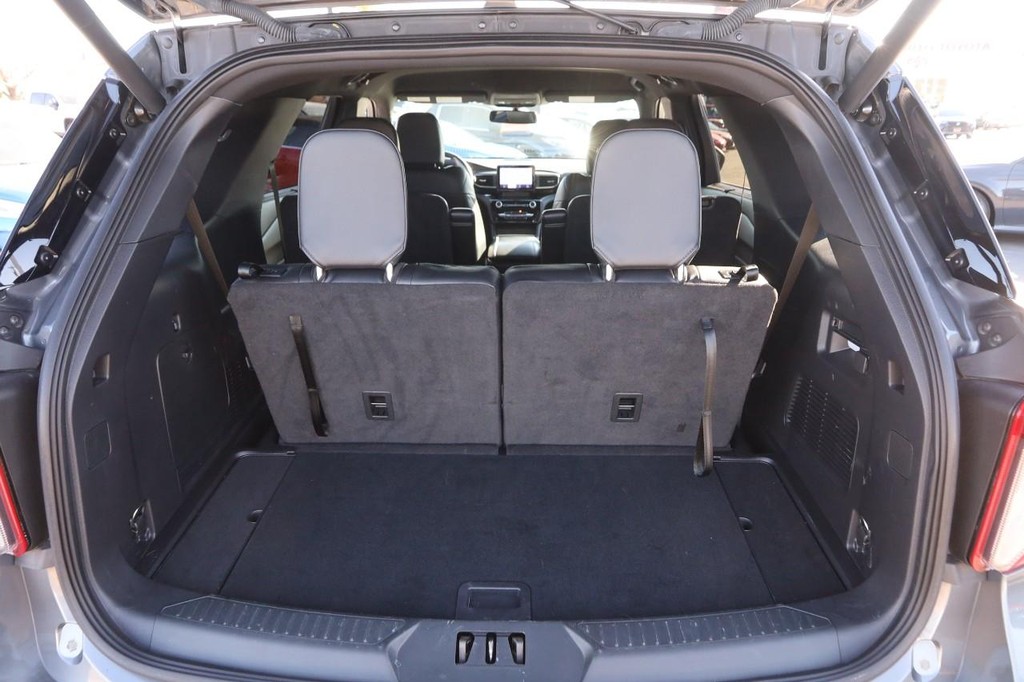 Ford Explorer Vehicle Full-screen Gallery Image 07