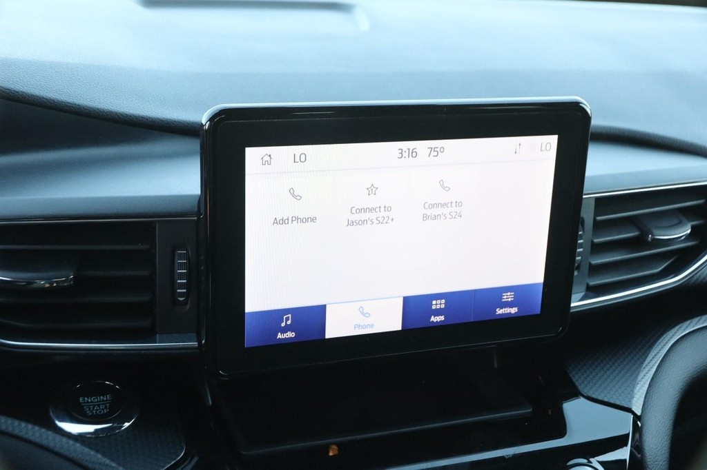 Ford Explorer Vehicle Full-screen Gallery Image 18