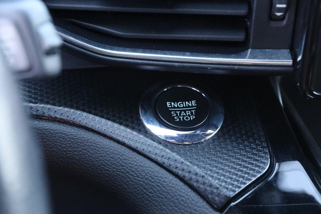 Ford Explorer Vehicle Image 16