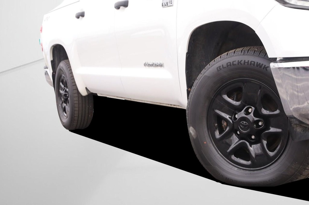 Toyota Tundra 4WD Vehicle Full-screen Gallery Image 3