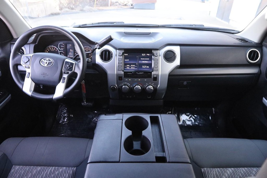 Toyota Tundra 4WD Vehicle Full-screen Gallery Image 19