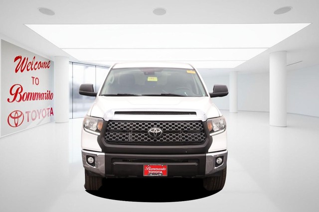 Toyota Tundra 4WD Vehicle Image 04