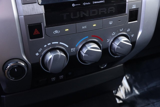 Toyota Tundra 4WD Vehicle Image 16