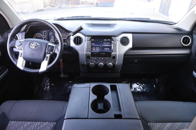 Toyota Tundra 4WD Vehicle Image 19