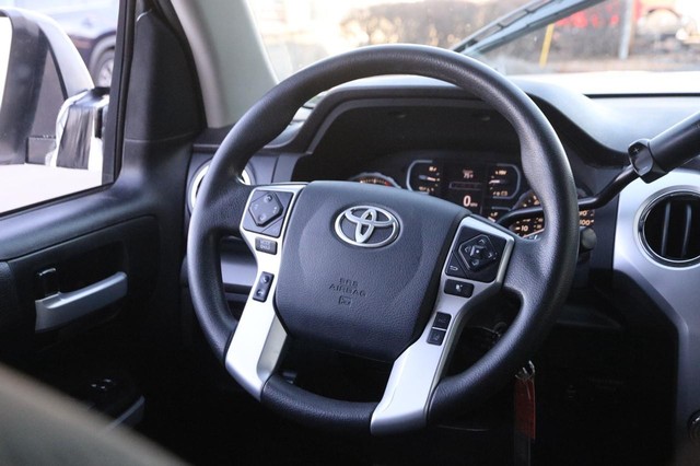 Toyota Tundra 4WD Vehicle Image 21