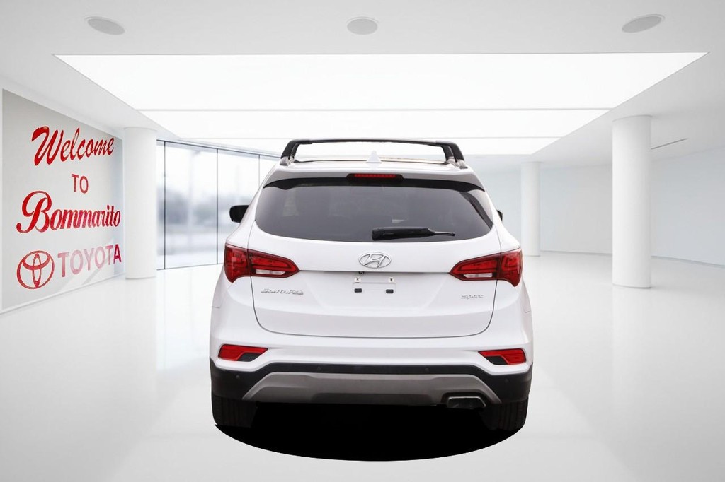 Hyundai Santa Fe Sport Vehicle Full-screen Gallery Image 6