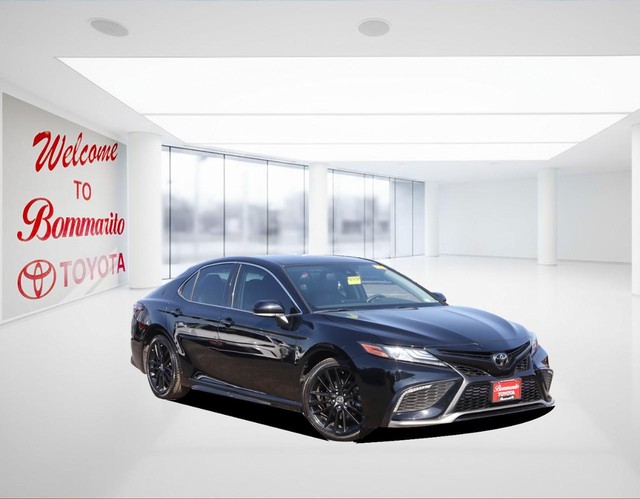 Toyota Camry Vehicle Image 02