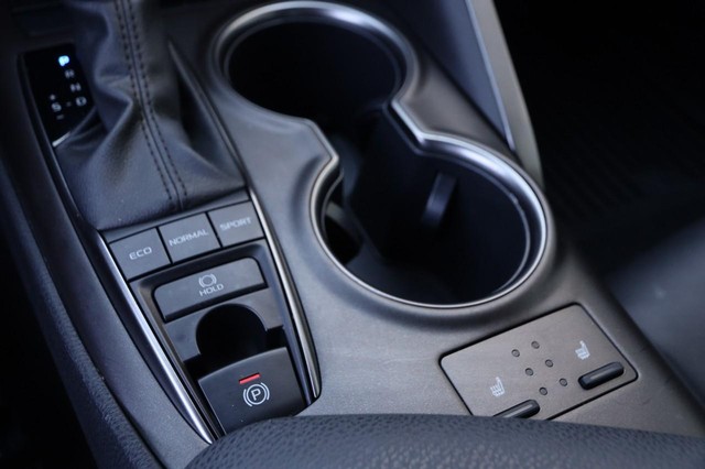 Toyota Camry Vehicle Image 19