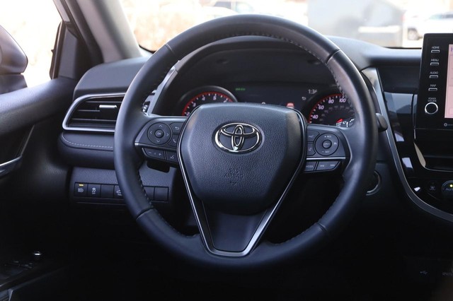 Toyota Camry Vehicle Image 24