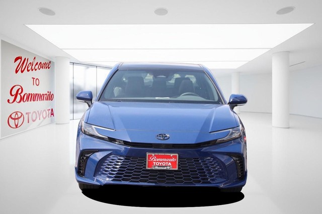 Toyota Camry Vehicle Image 04