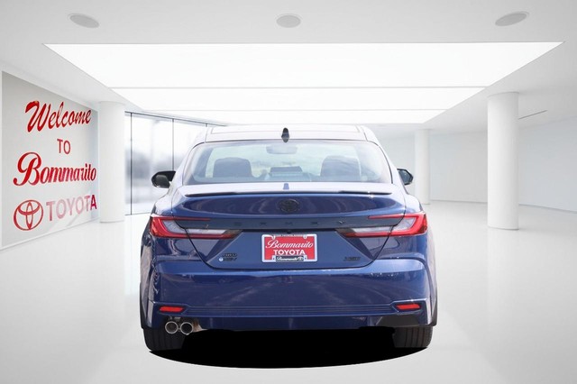 Toyota Camry Vehicle Image 06