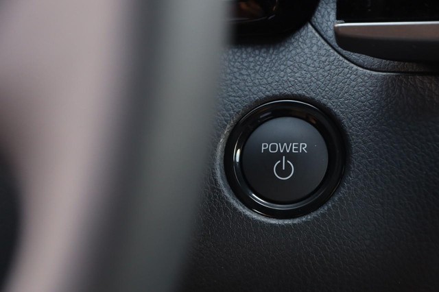 Toyota Camry Vehicle Image 15