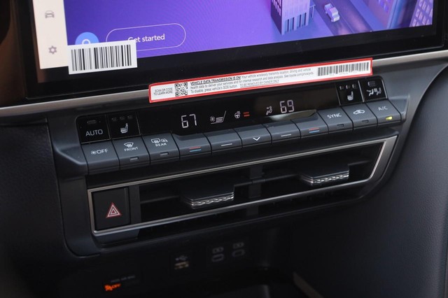 Toyota Camry Vehicle Image 18
