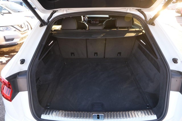 Audi Q8 Vehicle Image 07