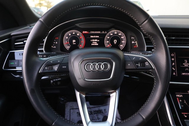 Audi Q8 Vehicle Image 11