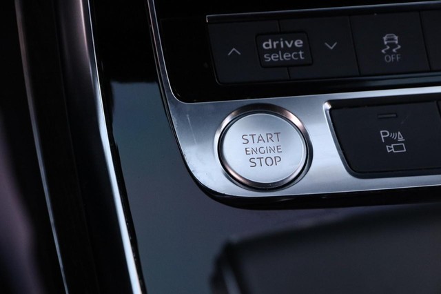 Audi Q8 Vehicle Image 15