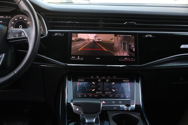 Audi Q8 Vehicle Image 25