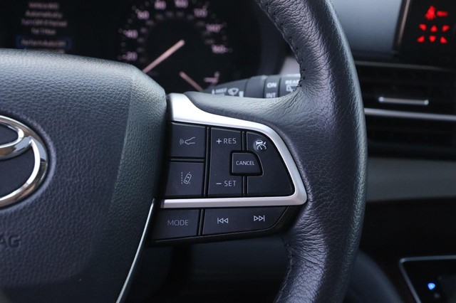 Toyota Sienna Vehicle Image 15