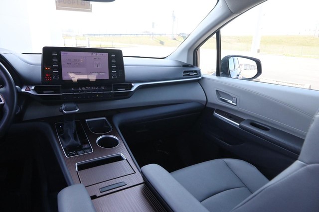 Toyota Sienna Vehicle Image 27